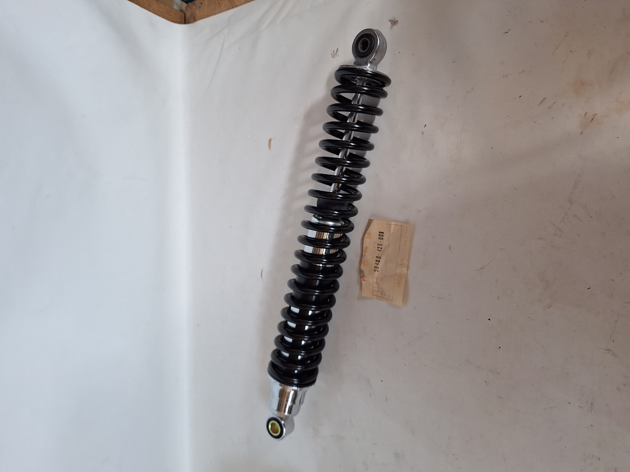 Bild von Stossdämpfer    52400-428-003  XL 250 S / SZ
